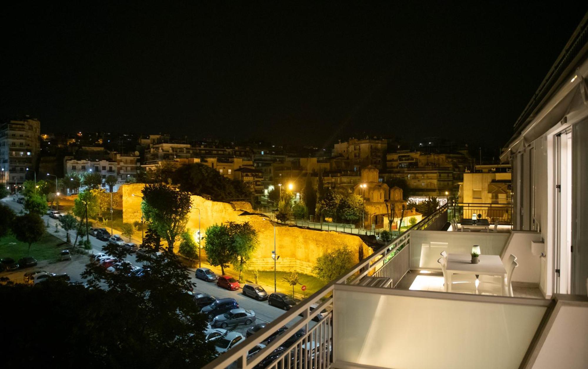 Skia Luxury Living Above The Walls سالونيك المظهر الخارجي الصورة