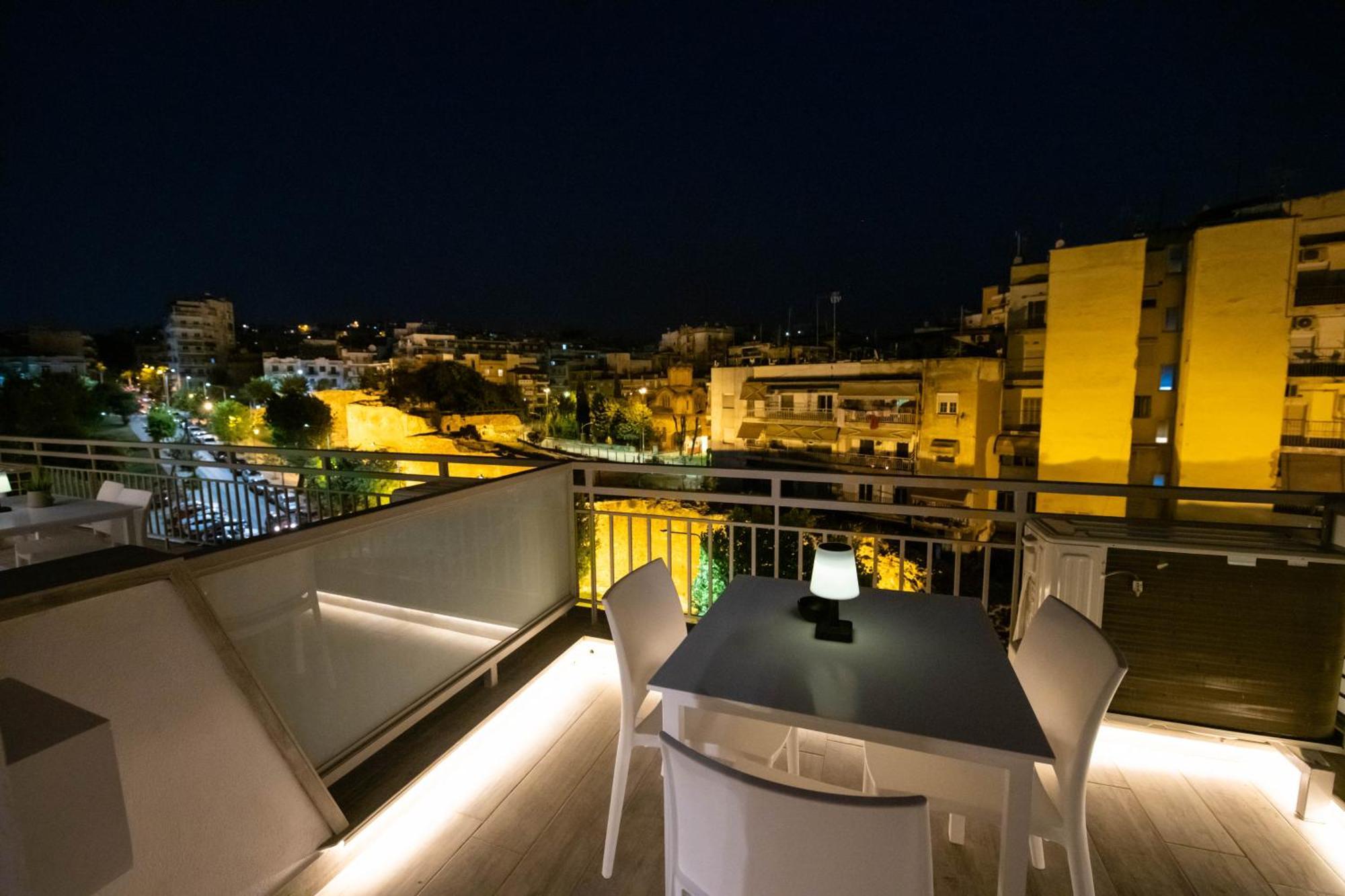Skia Luxury Living Above The Walls سالونيك المظهر الخارجي الصورة