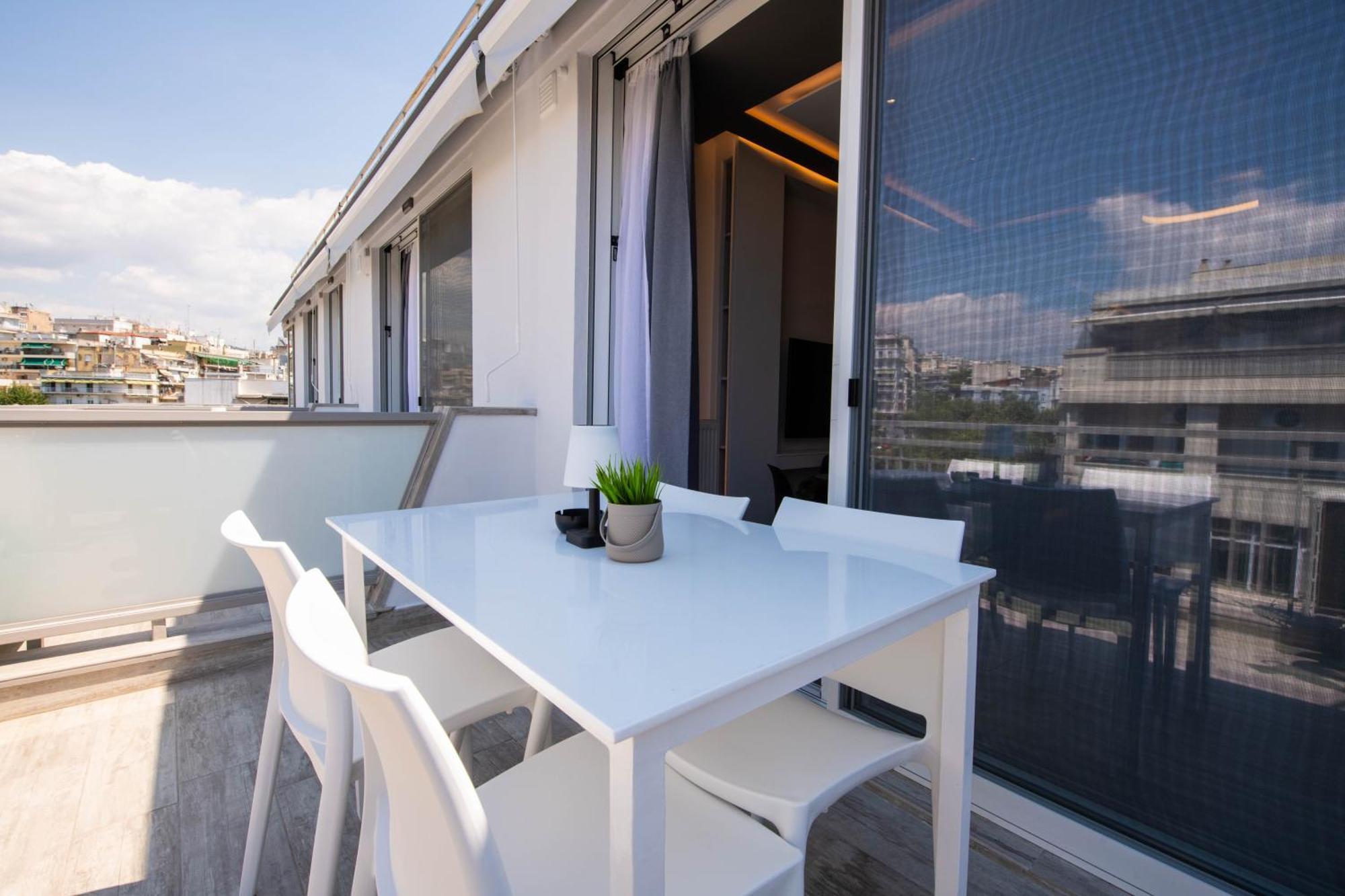 Skia Luxury Living Above The Walls سالونيك المظهر الخارجي الصورة