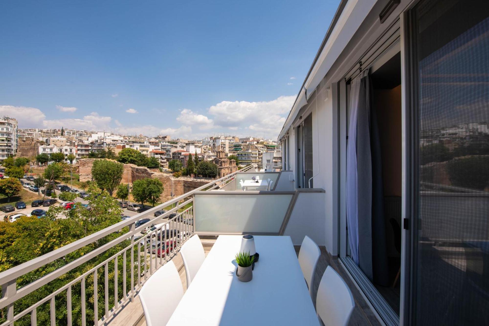Skia Luxury Living Above The Walls سالونيك المظهر الخارجي الصورة