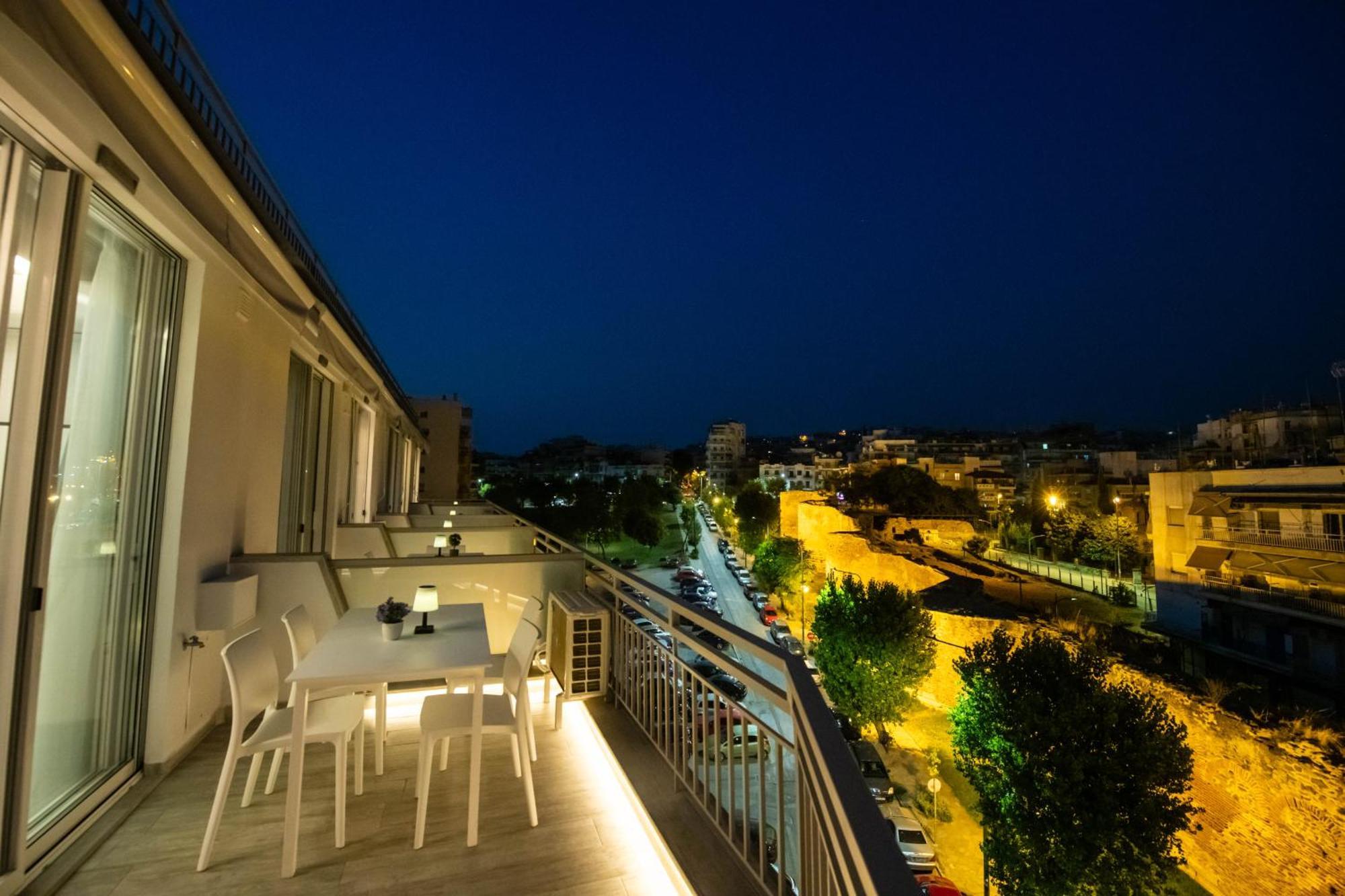 Skia Luxury Living Above The Walls سالونيك المظهر الخارجي الصورة